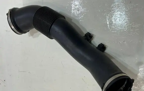 Audi A8 S8 D4 4H Air intake hose/pipe 4H0129616G