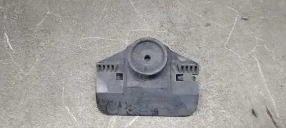 Renault Laguna II Front bumper mounting bracket 8200012580