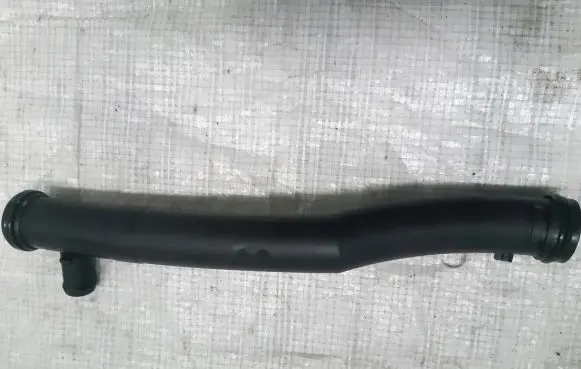 Audi A1 Engine coolant pipe/hose 03F121065A