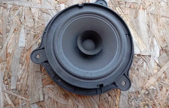 Renault Koleos I Rear door speaker 28156JY00A 7606500254