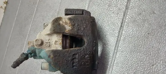Mazda 3 I Front brake caliper