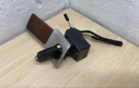 Volkswagen Touareg I Ignition lock 3D0905865E 33300101 93317518541501
