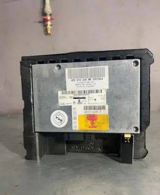 Audi A6 S6 C6 4F Bluetooth control unit module 4e0910336mx