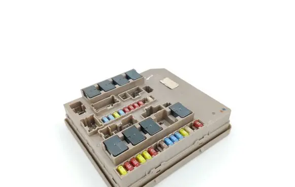 Renault Clio III Fuse module 674660A