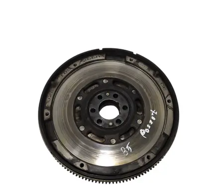 Volkswagen PASSAT B5 Flywheel 028105266A