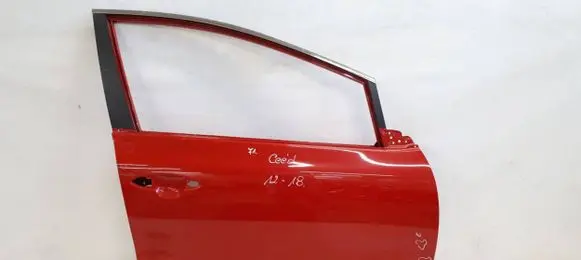 KIA Ceed Front door