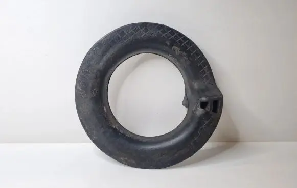 Ford Mustang VI Coil spring mount E1GV5B718AXC