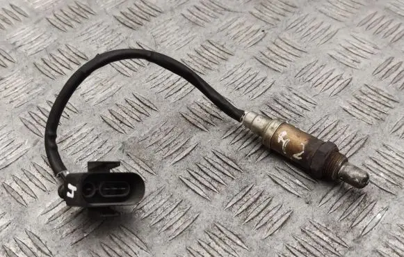 Audi A8 S8 D2 4D Lambda probe sensor 077906265D