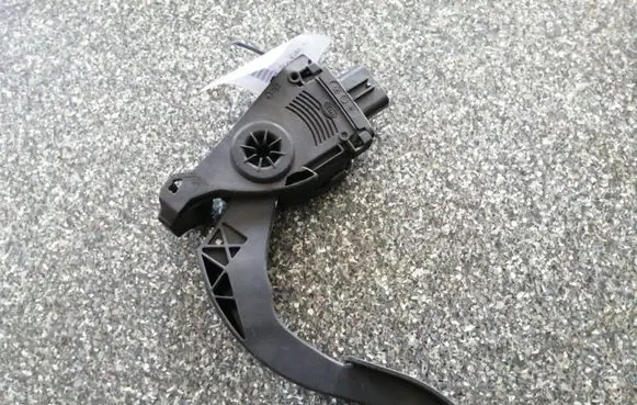 Audi A4 S4 B8 8K Accelerator throttle pedal 8K1723523