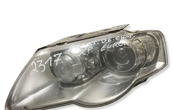 Volkswagen PASSAT B6 Headlight/headlamp 3C0941751K