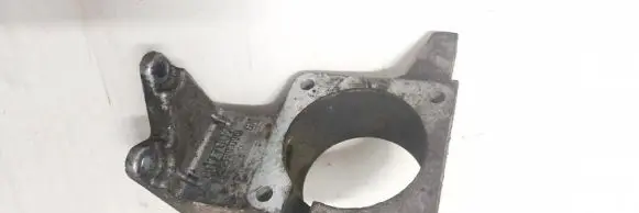 Opel Vectra B Engine mounting bracket 90470096