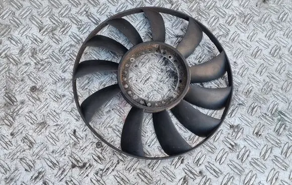 Volkswagen PASSAT B5.5 Fan impeller 058121301B