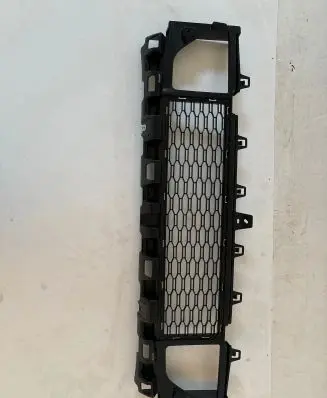 BMW X1 U11 Front bumper lower grill 5A0B680 51115A0B680 21163611