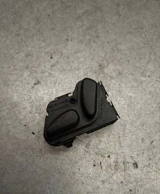Mercedes-Benz E W210 Seat control switch 2108213851 03463825