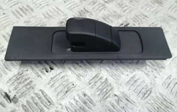 Ford Fiesta Seat belt height adjuster H1BBA611C46AE 1090318 34236640