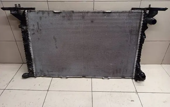 Audi Q5 SQ5 Coolant radiator 8K0121251T