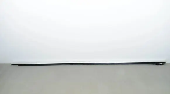 Volkswagen Jetta VI Front door glass trim molding 