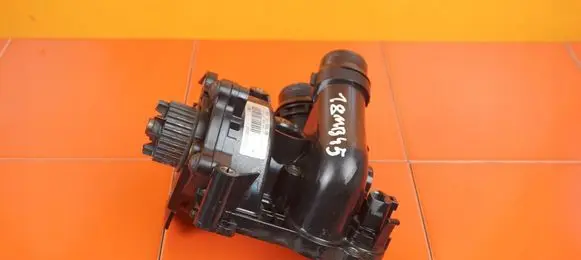 Volkswagen Scirocco Water pump 06H121026AB 18MB45