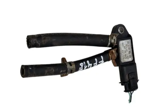 Nissan Juke I F15 Exhaust gas pressure sensor 0281006252 227702184R