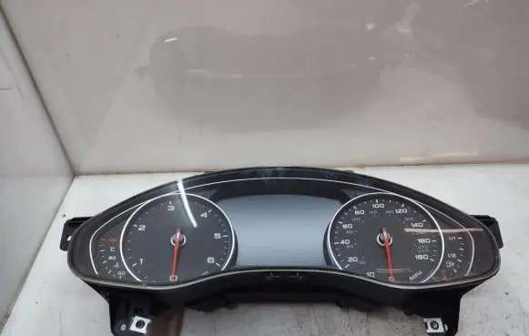 Audi A7 S7 4G Speedometer (instrument cluster) 4G8920981S