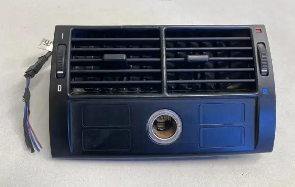 BMW X5 E53 Rear air vent grill 8409081 8370910 8370911