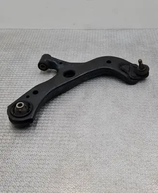 Toyota Prius (XW50) Front lower control arm/wishbone