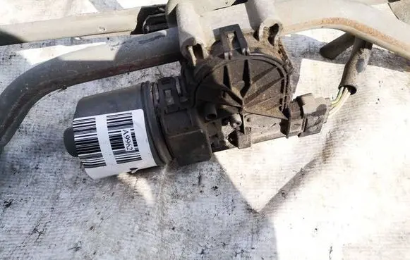 Peugeot 207 Wiper motor 0390241540
