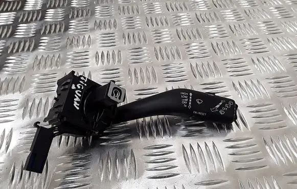 Volkswagen Tiguan Wiper switch 1K0953519J