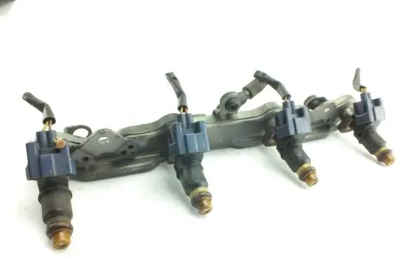 Honda Civic Fuel injector supply line/pipe 