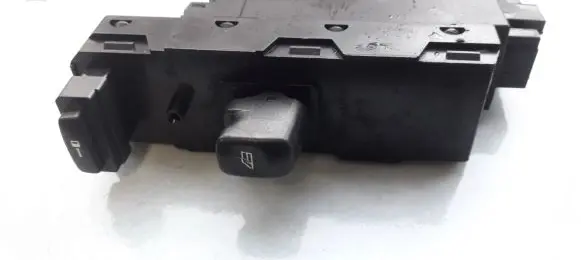 Volvo V70 Electric window control switch 30739981