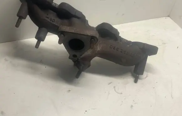 Audi A4 S4 B7 8E 8H Exhaust manifold 03G253033