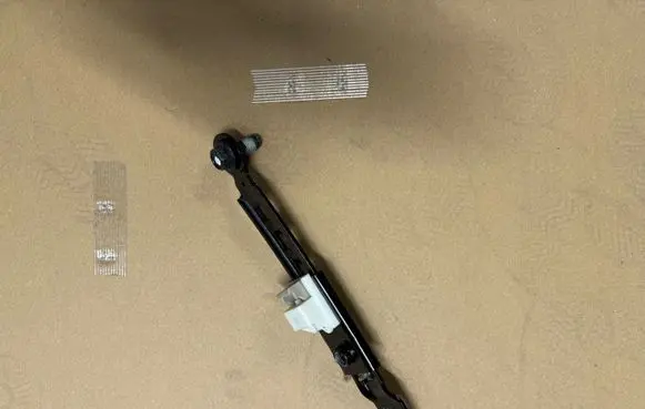Hyundai i30 Seat belt height adjuster 