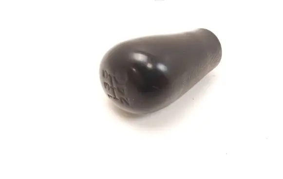 Toyota Hilux (AN10, AN20, AN30) Gear lever shifter trim leather/knob
