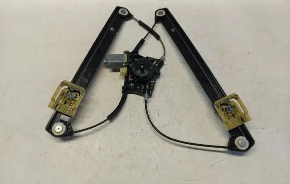 Audi Q2 - Front window lifting mechanism without motor 81A837462