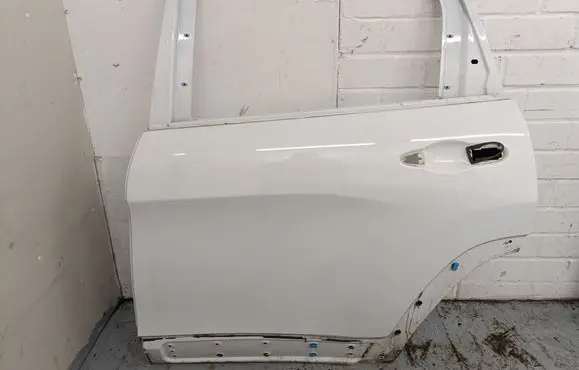 Jeep Cherokee Rear door
