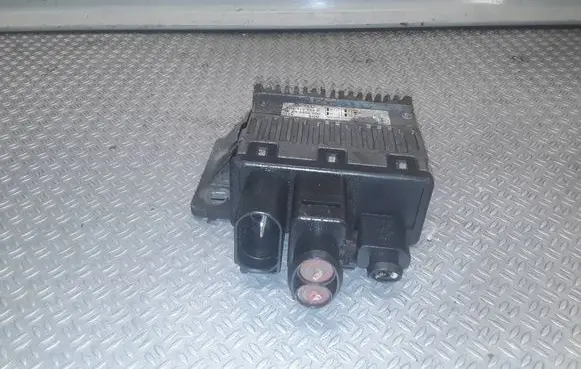 Coolant fan relay