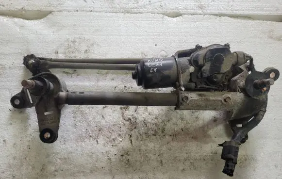 Honda Accord Front wiper linkage and motor 883352