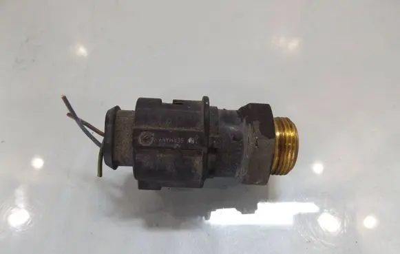 Volkswagen Polo IV 9N3 Coolant temperature sensor