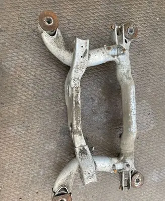 BMW 7 E65 E66 Rear subframe 676861002 6768610 HK1379AVR