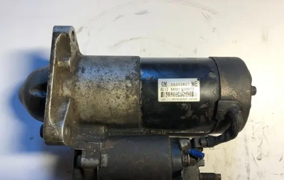 Opel Insignia A Starter motor 55353857 M001T30072