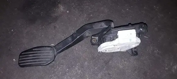 Volvo S80 Accelerator pedal position sensor 30683517