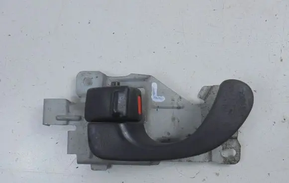 Mitsubishi Eclipse Front door interior handle 