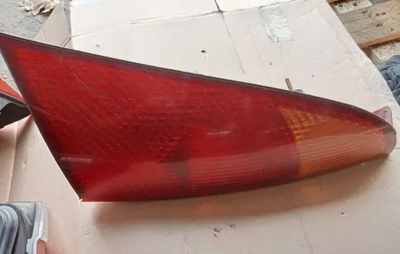 Ford Focus Front bumper lower grill 13404