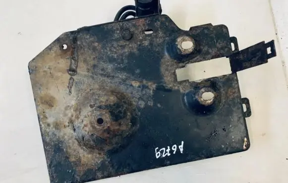 Battery box tray
