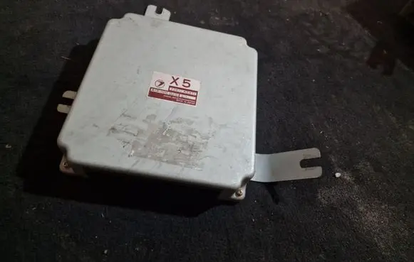 Subaru Impreza I Engine control unit/module 22611AE571