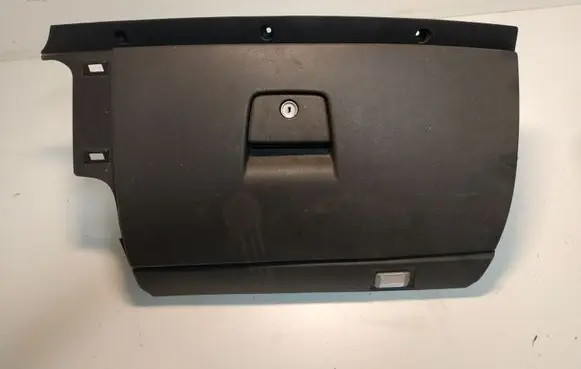 Volvo V50 Glove box 8626141