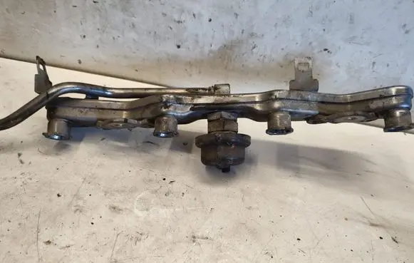 Honda Civic Fuel Injector clamp holder RMX7703