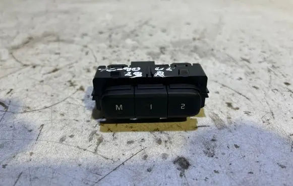 Volvo XC40 Seat control switch 31443862 220928 AEFA6