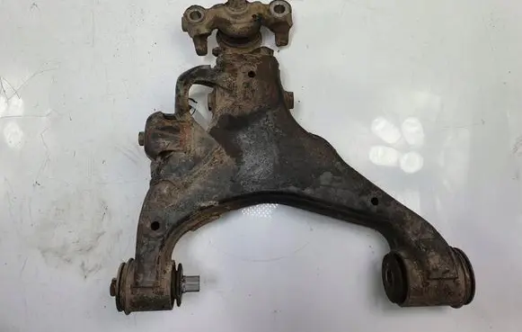 Toyota Land Cruiser (J200) Front control arm