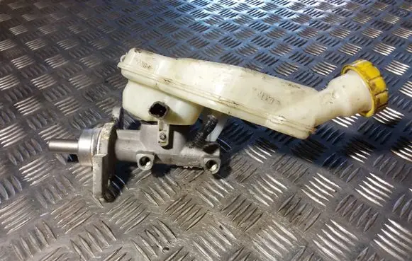 Citroen C3 Master brake cylinder 320670937